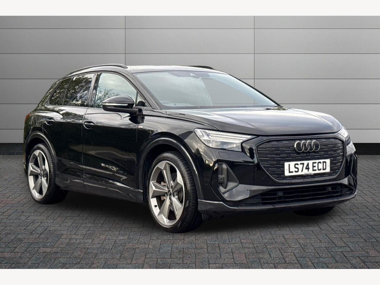 Main listing image - Audi Q4