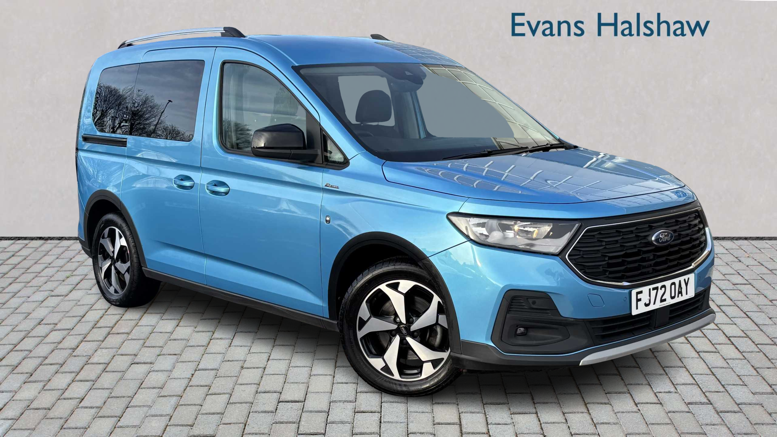 Main listing image - Ford Tourneo Connect