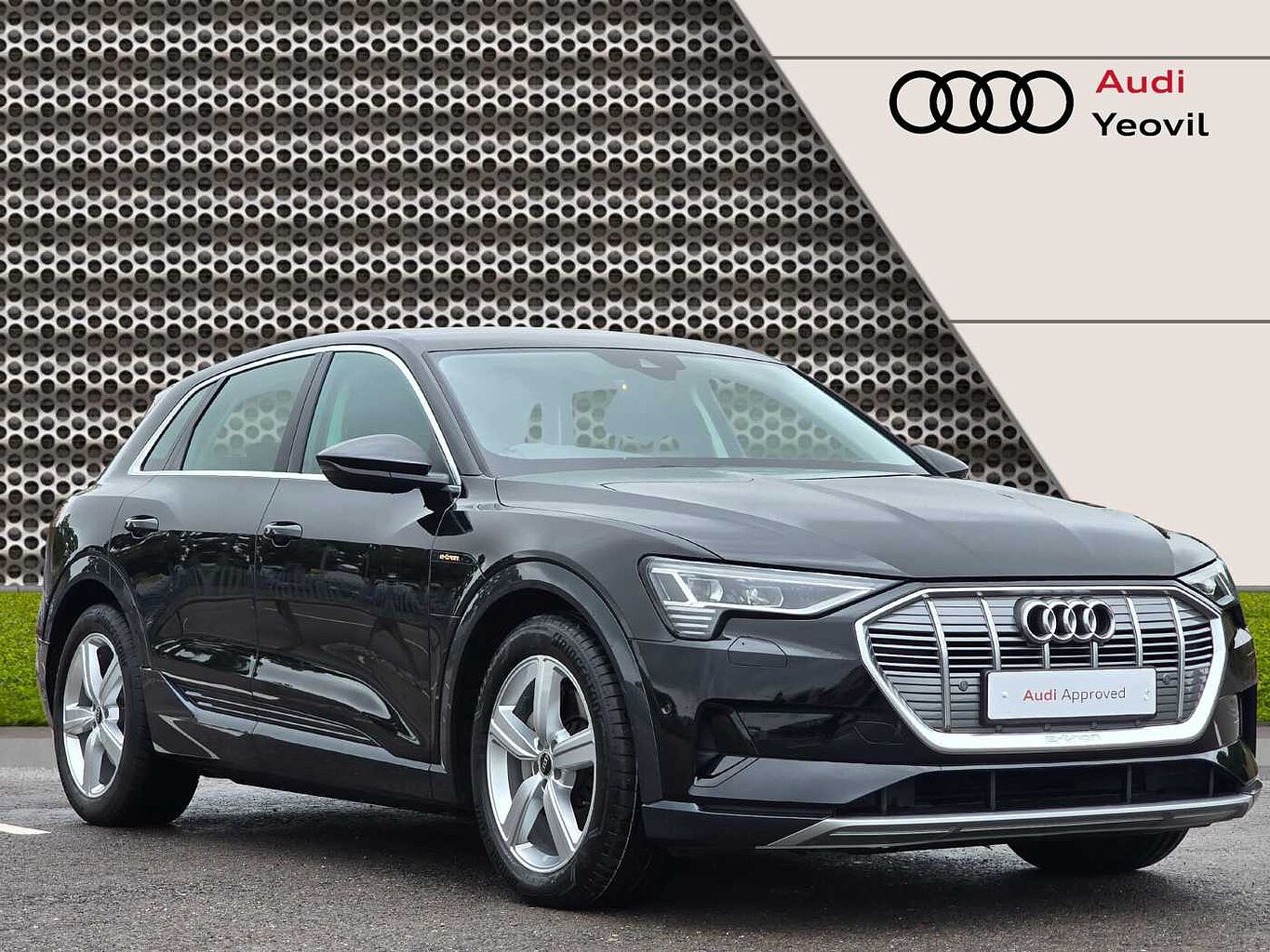 Main listing image - Audi e-tron