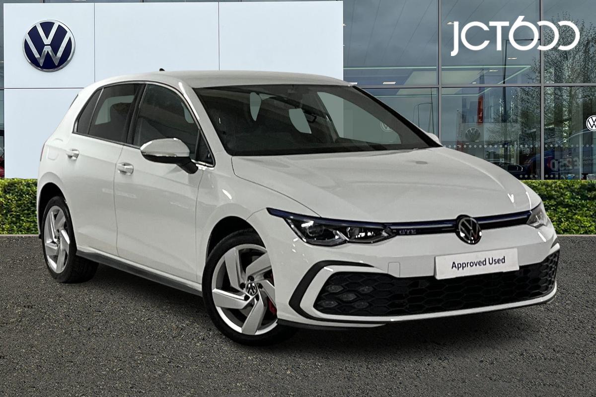 Main listing image - Volkswagen Golf GTE