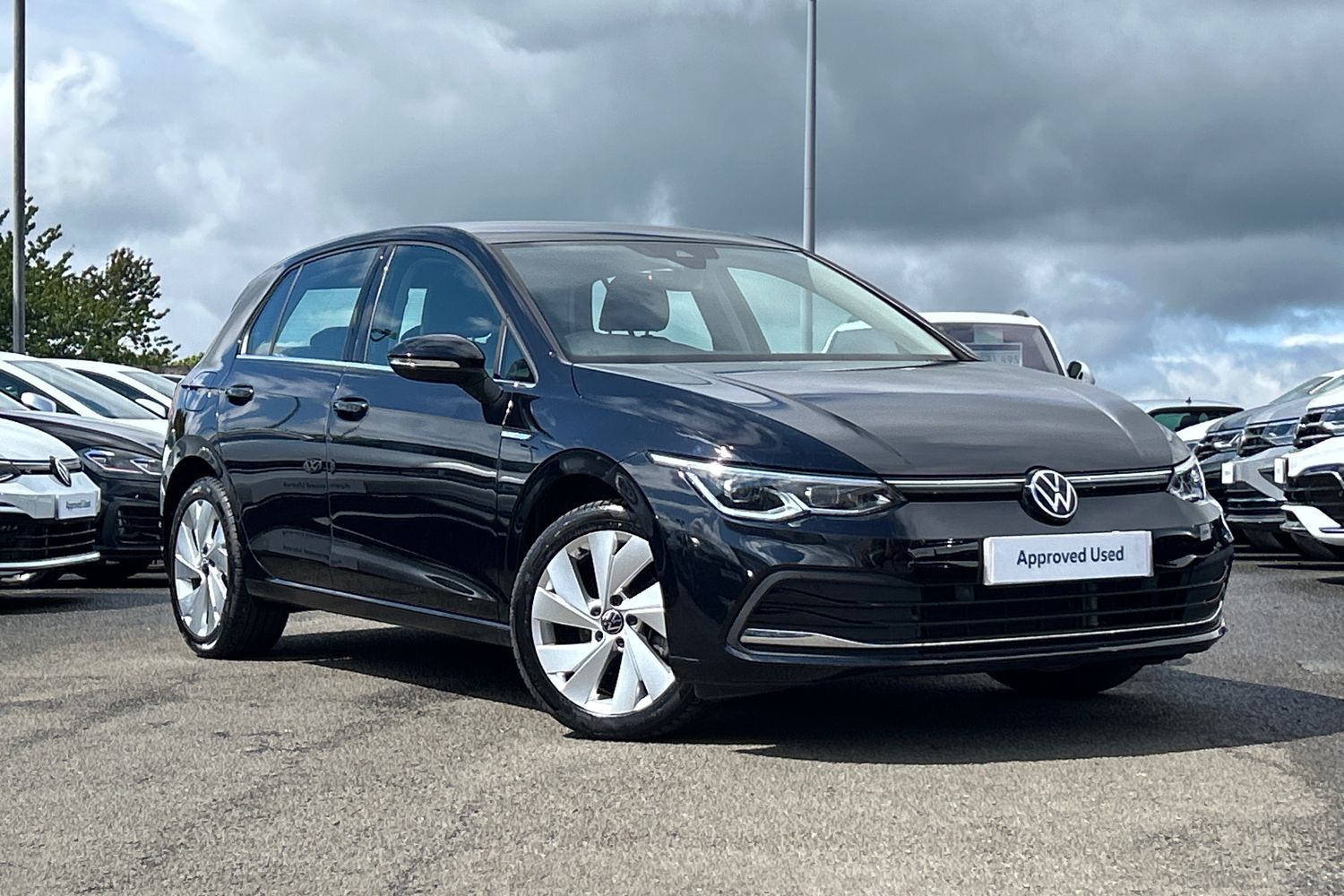 Main listing image - Volkswagen Golf