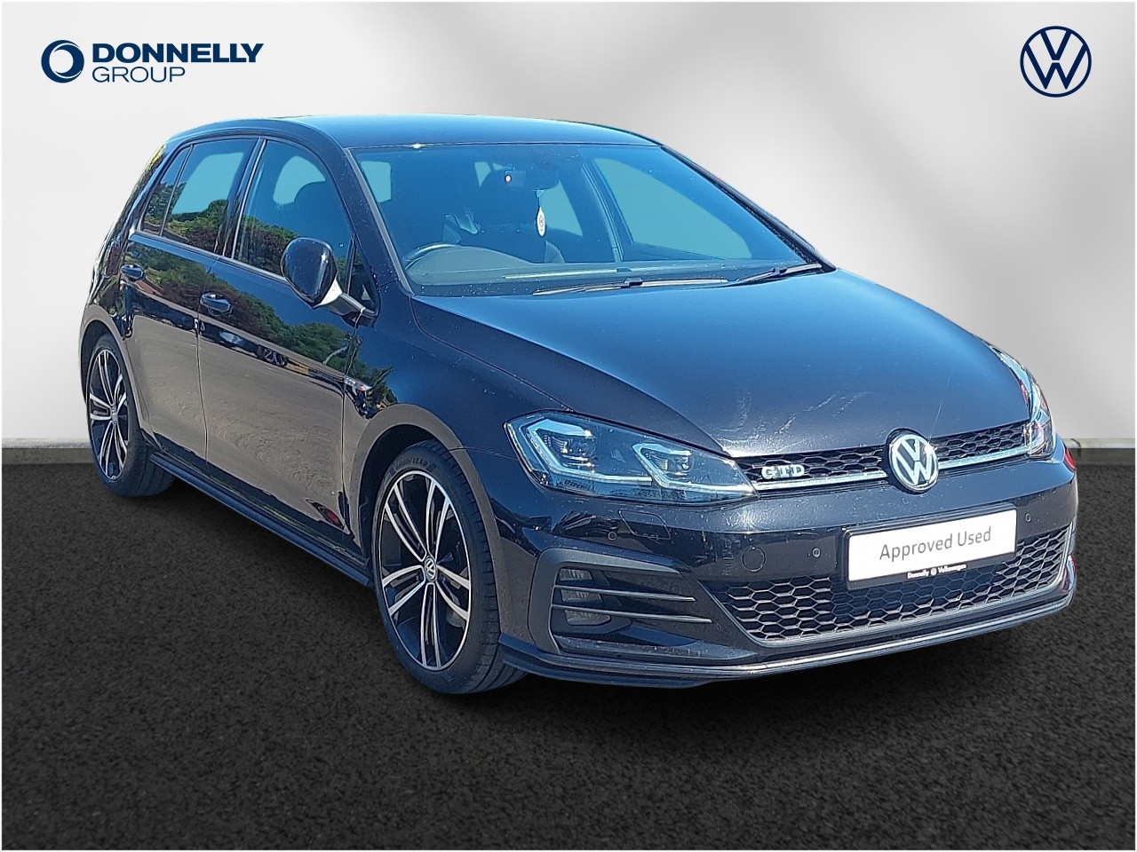 Main listing image - Volkswagen Golf