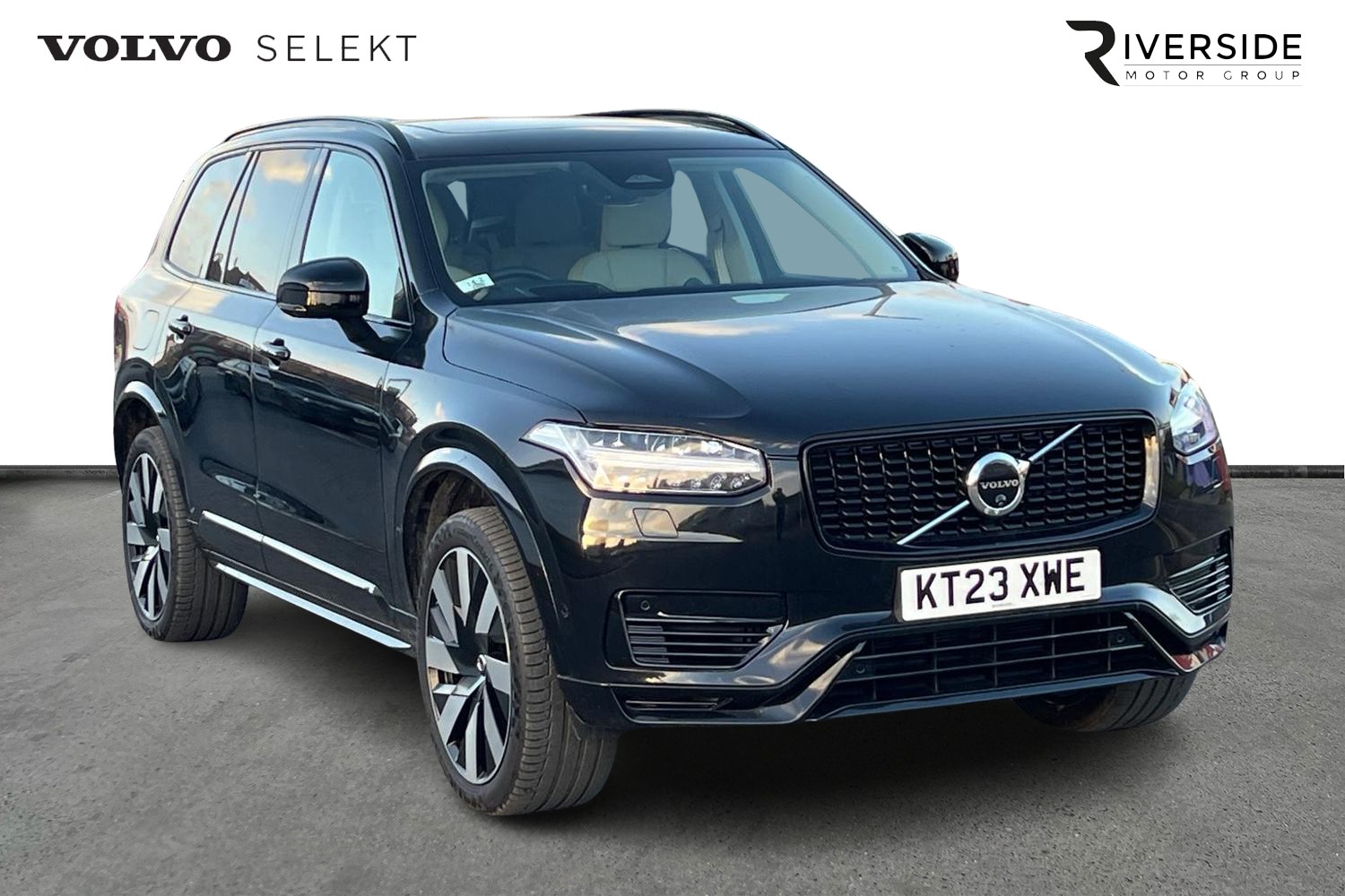 Main listing image - Volvo XC90