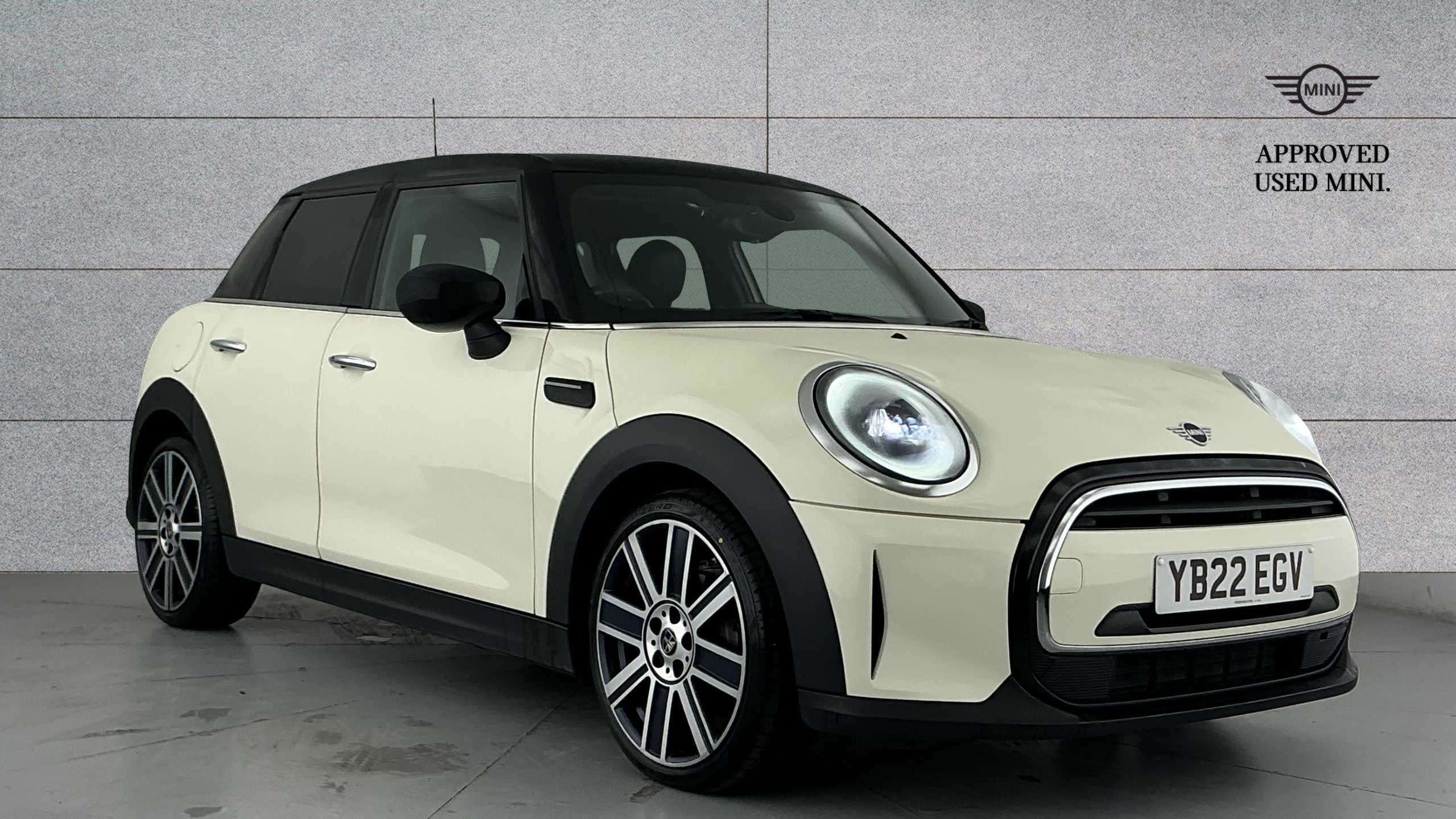 Main listing image - MINI Hatchback 5dr
