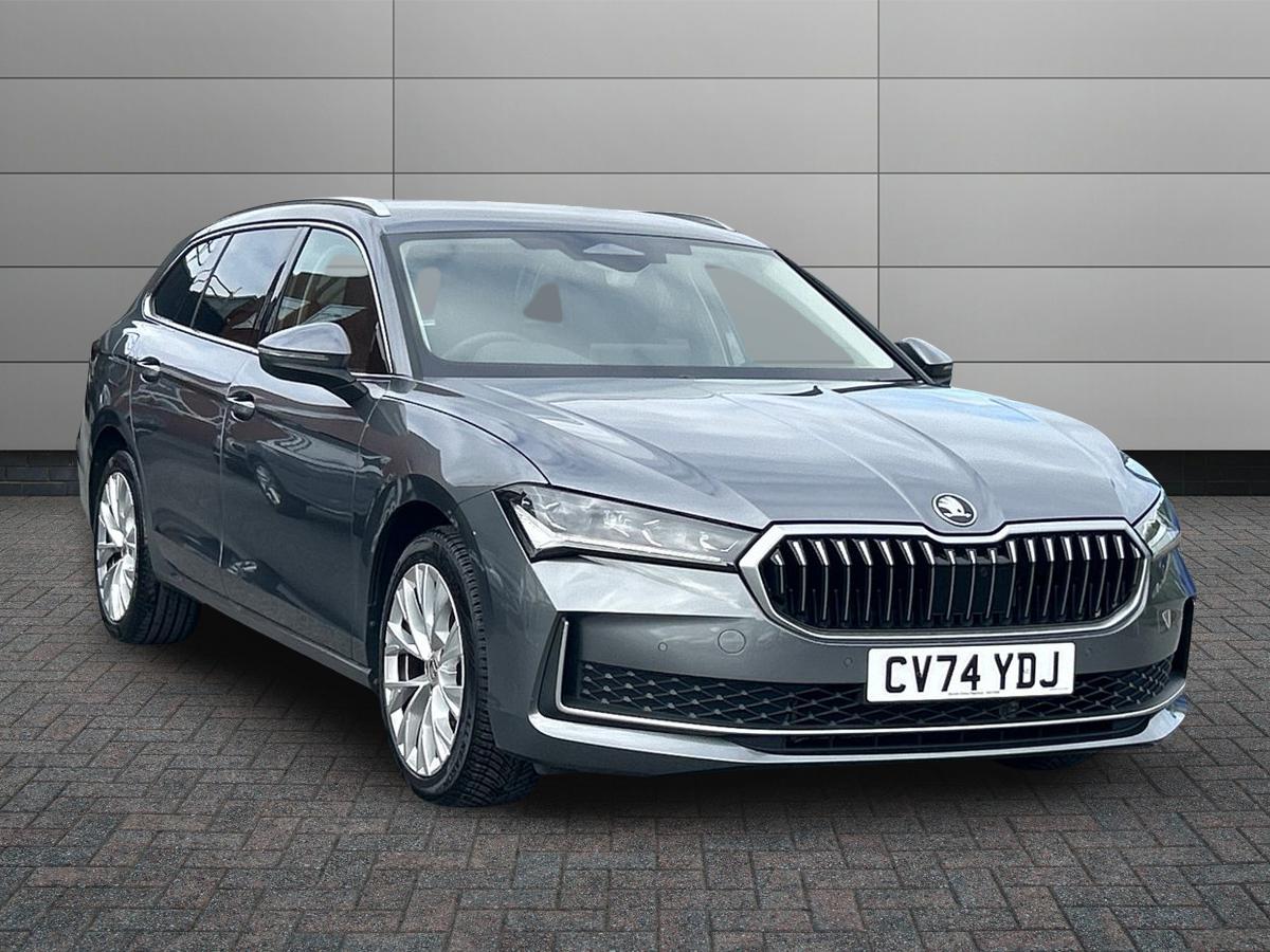 Main listing image - Skoda Superb