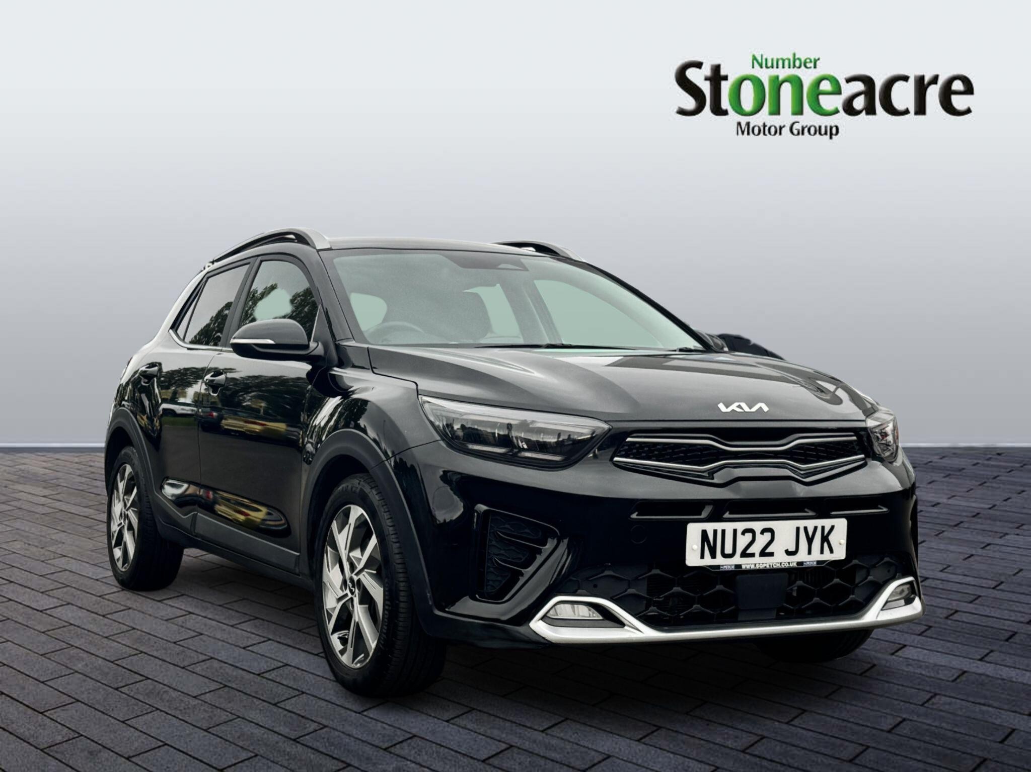 Main listing image - Kia Stonic