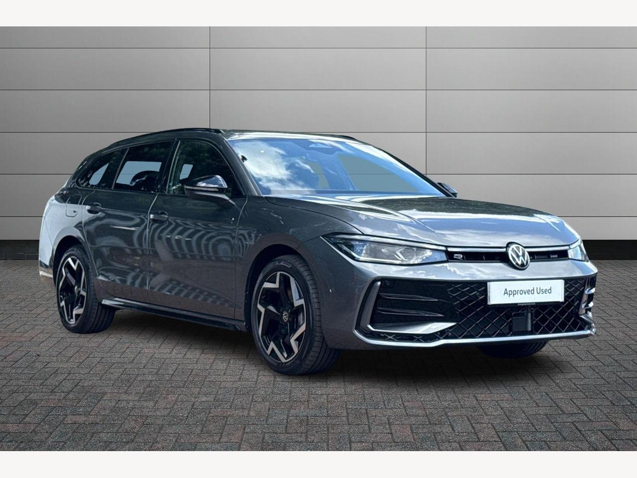 Main listing image - Volkswagen Passat Estate