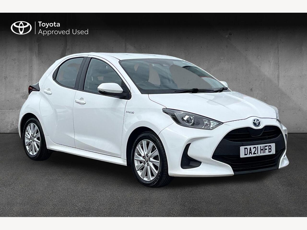 Main listing image - Toyota Yaris