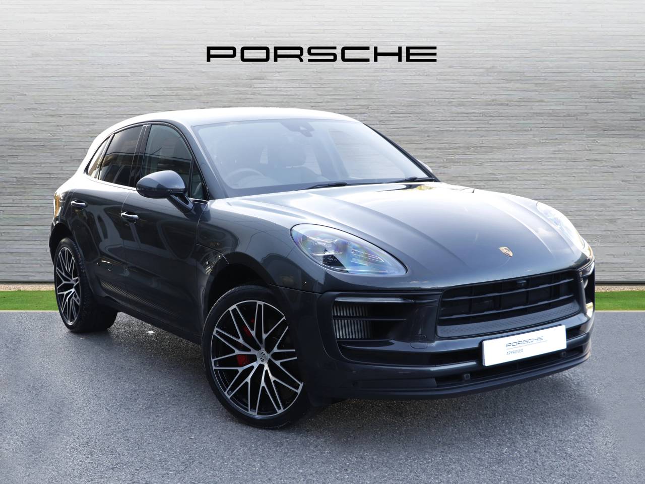 Main listing image - Porsche Macan