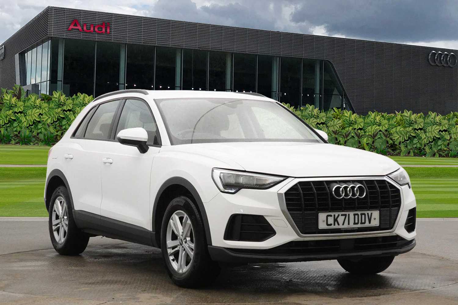 Main listing image - Audi Q3