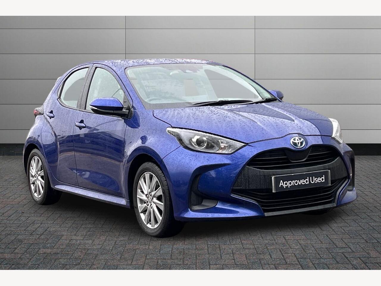 Main listing image - Toyota Yaris