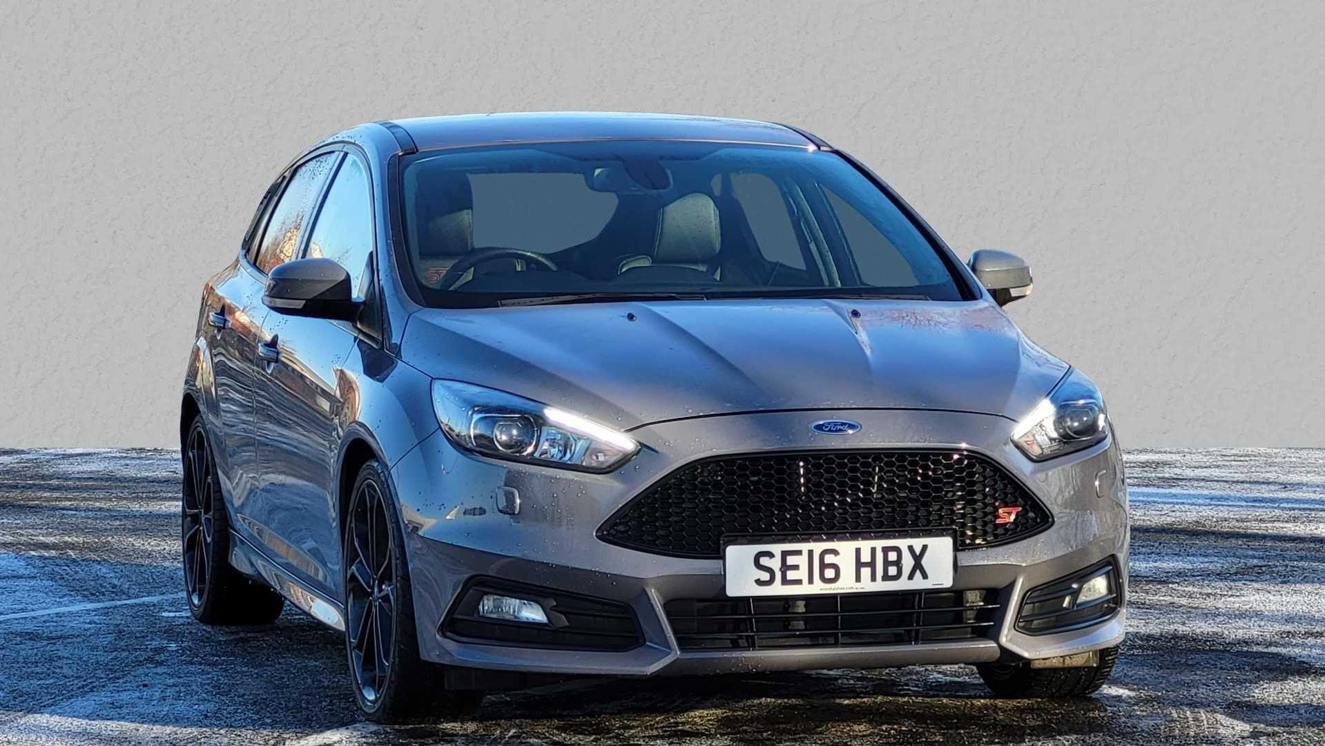 Main listing image - Ford Focus