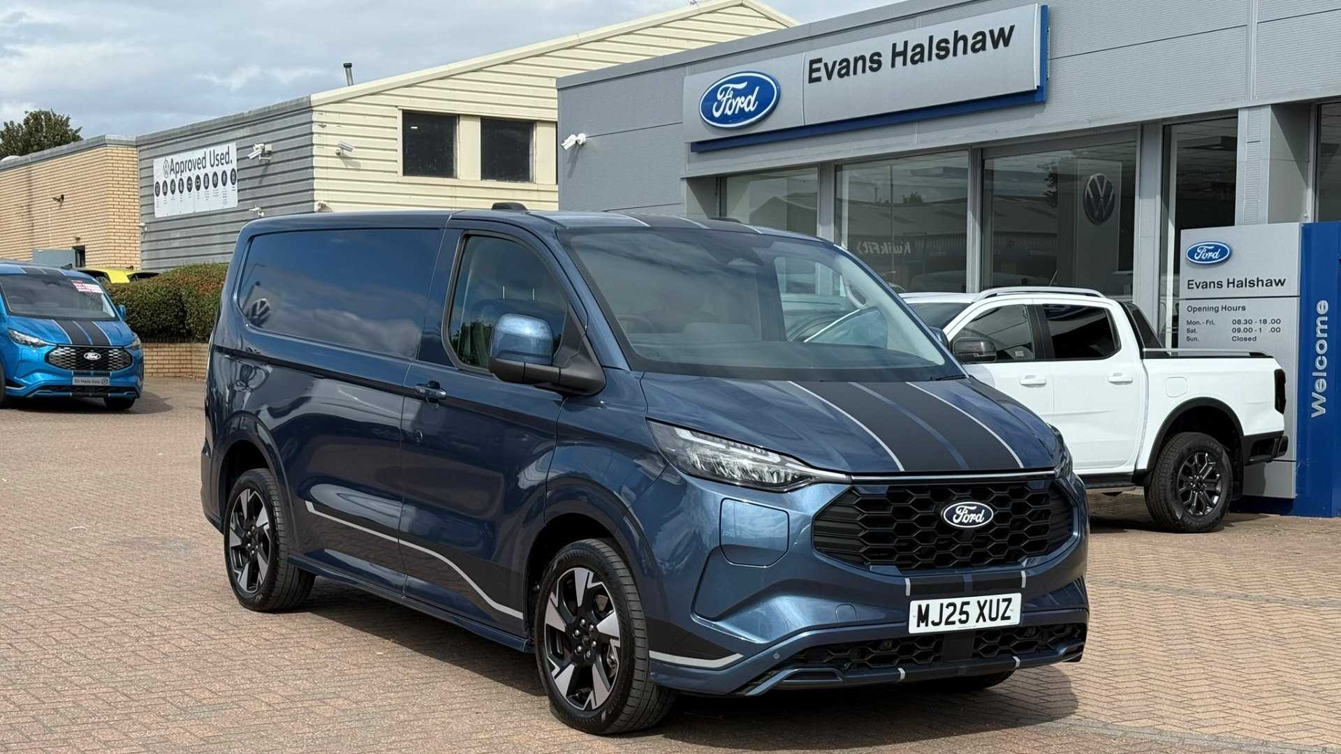Main listing image - Ford Transit Custom