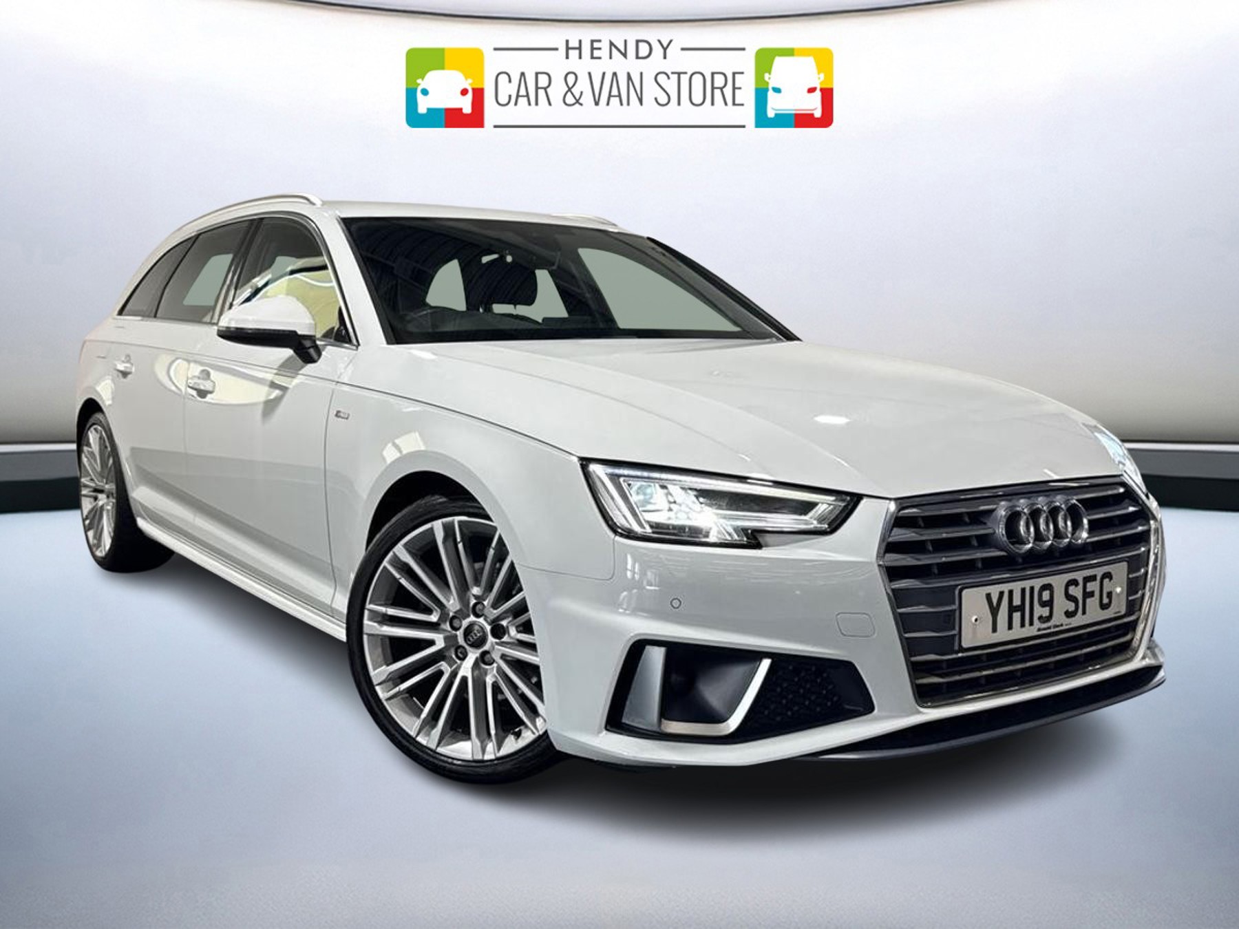 Main listing image - Audi A4
