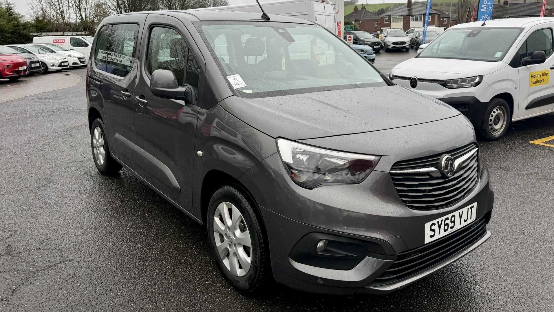 Main listing image - Vauxhall Combo Life