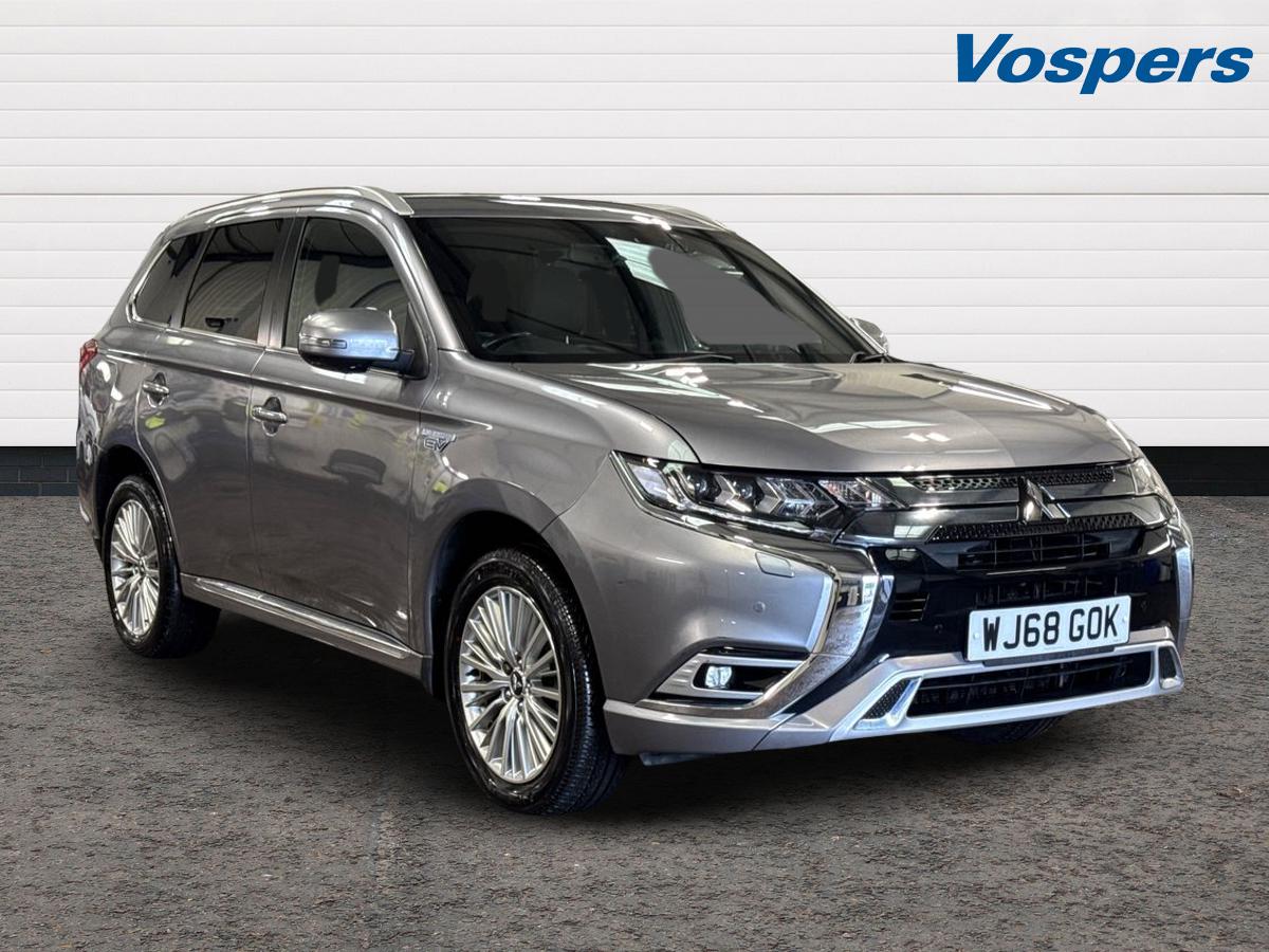 Main listing image - Mitsubishi Outlander