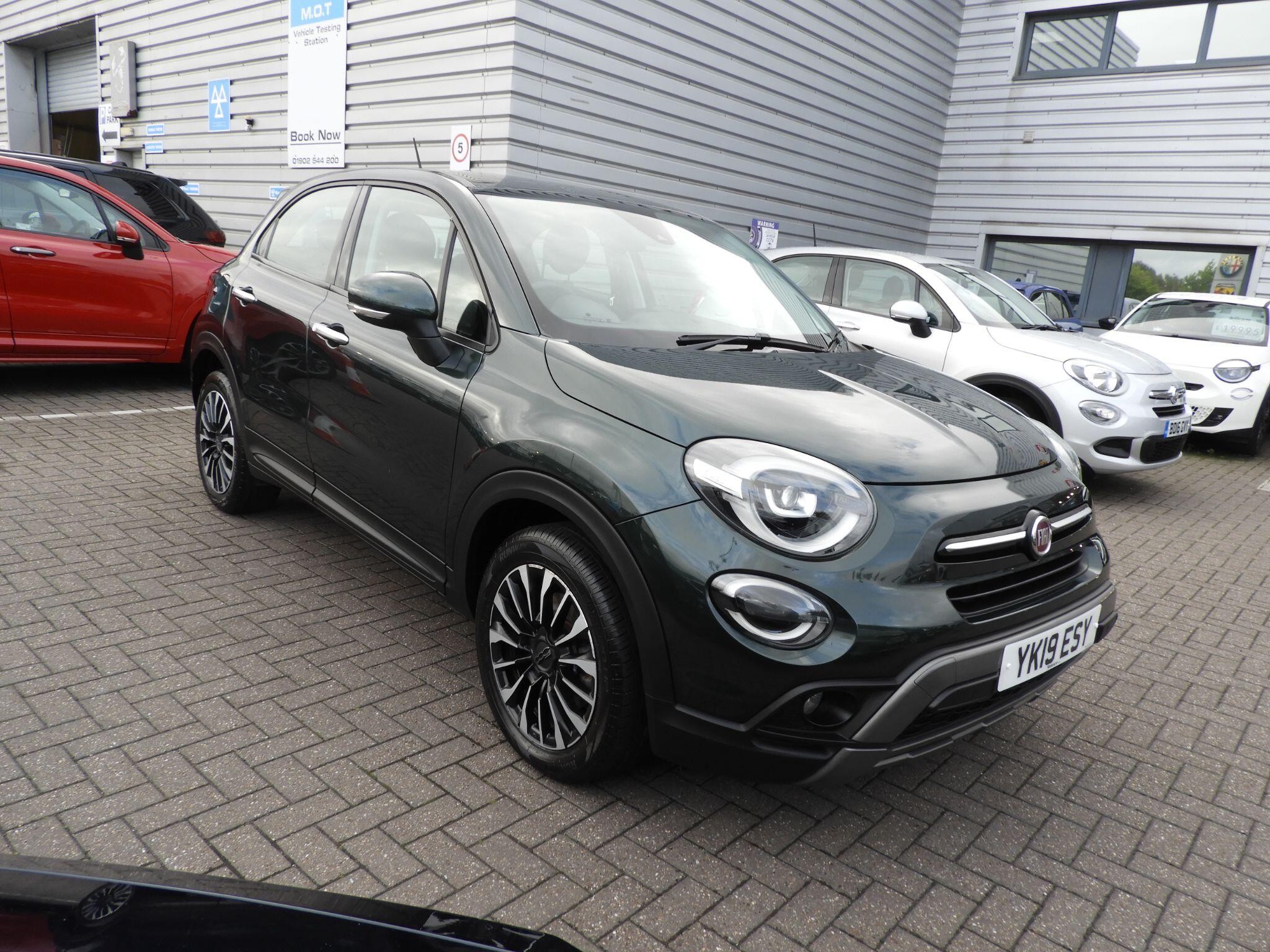 Main listing image - Fiat 500X