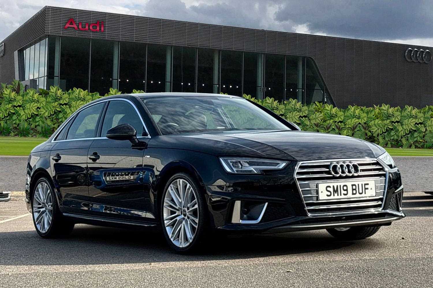 Main listing image - Audi A4