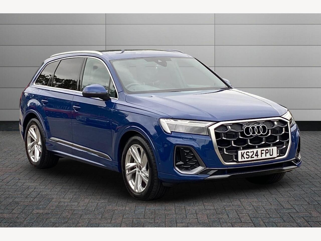 Main listing image - Audi Q7