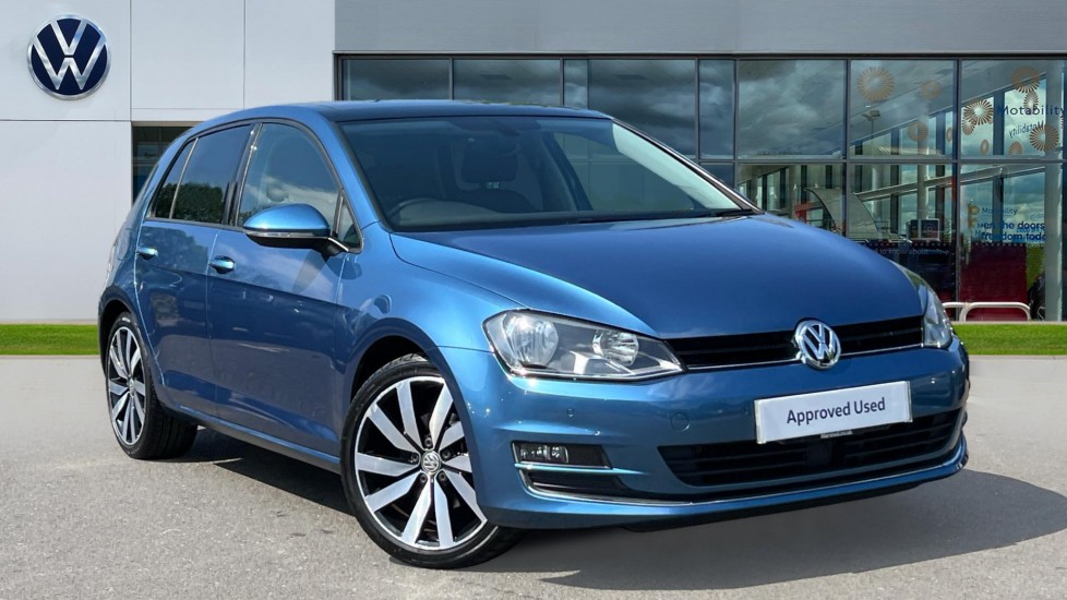 Main listing image - Volkswagen Golf