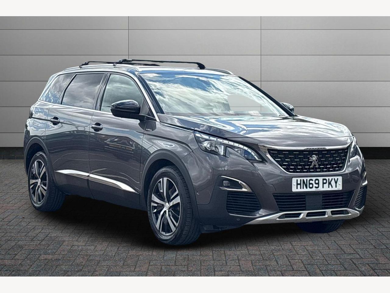 Main listing image - Peugeot 5008