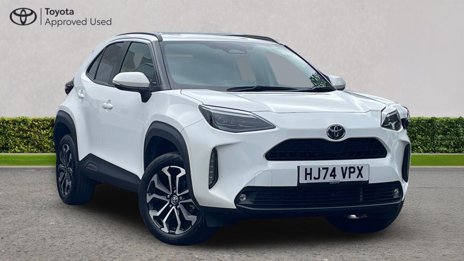 Main listing image - Toyota Yaris Cross