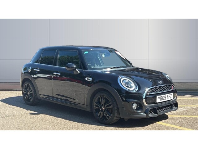 Main listing image - MINI Hatchback 5dr