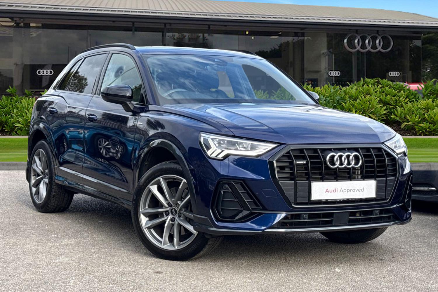Main listing image - Audi Q3