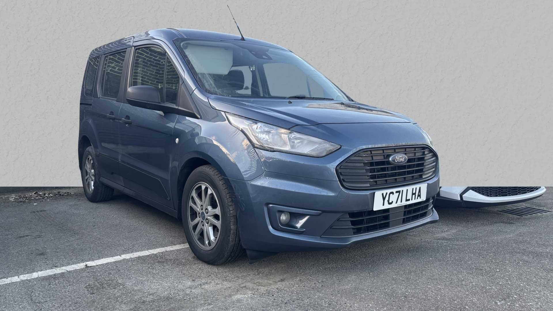 Main listing image - Ford Tourneo Connect