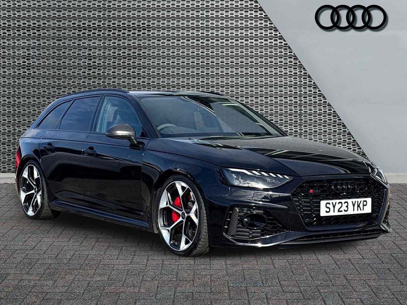 Main listing image - Audi RS4