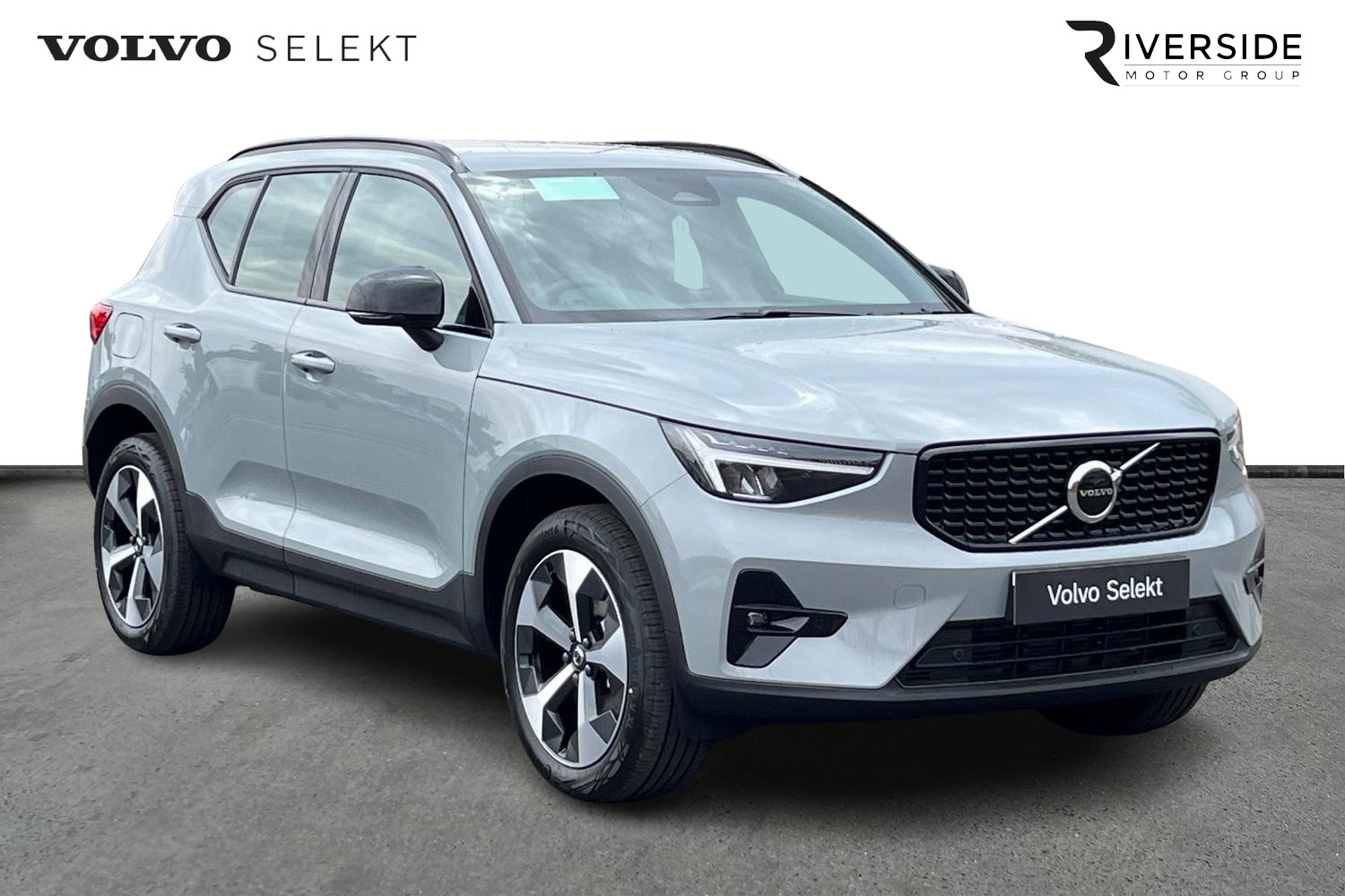 Main listing image - Volvo XC40
