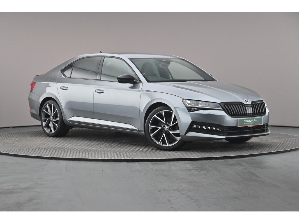 Main listing image - Skoda Superb