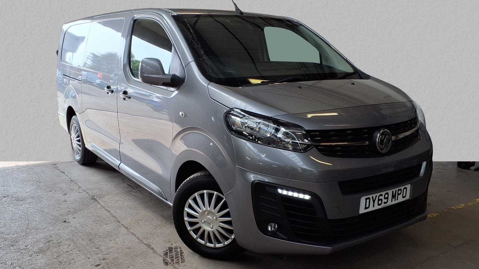 Main listing image - Vauxhall Vivaro