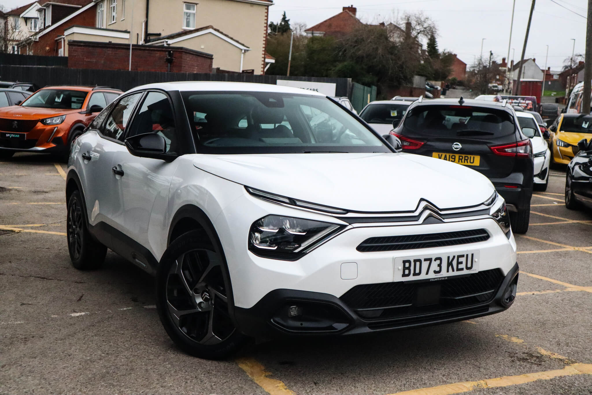 Main listing image - Citroen C4