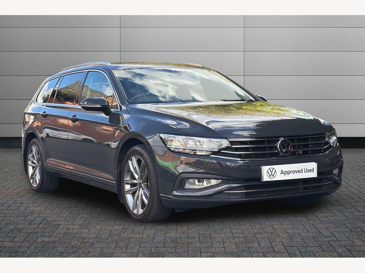 Main listing image - Volkswagen Passat