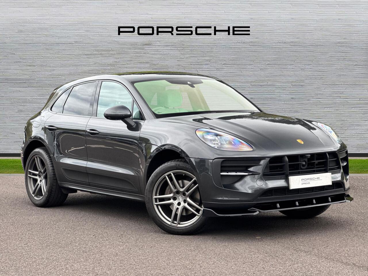 Main listing image - Porsche Macan