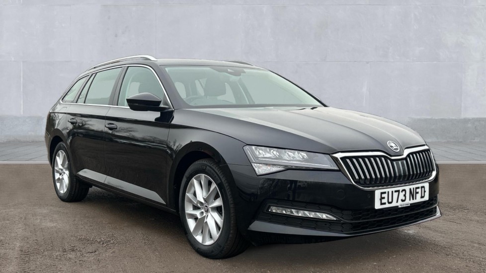 Main listing image - Skoda Superb Estate