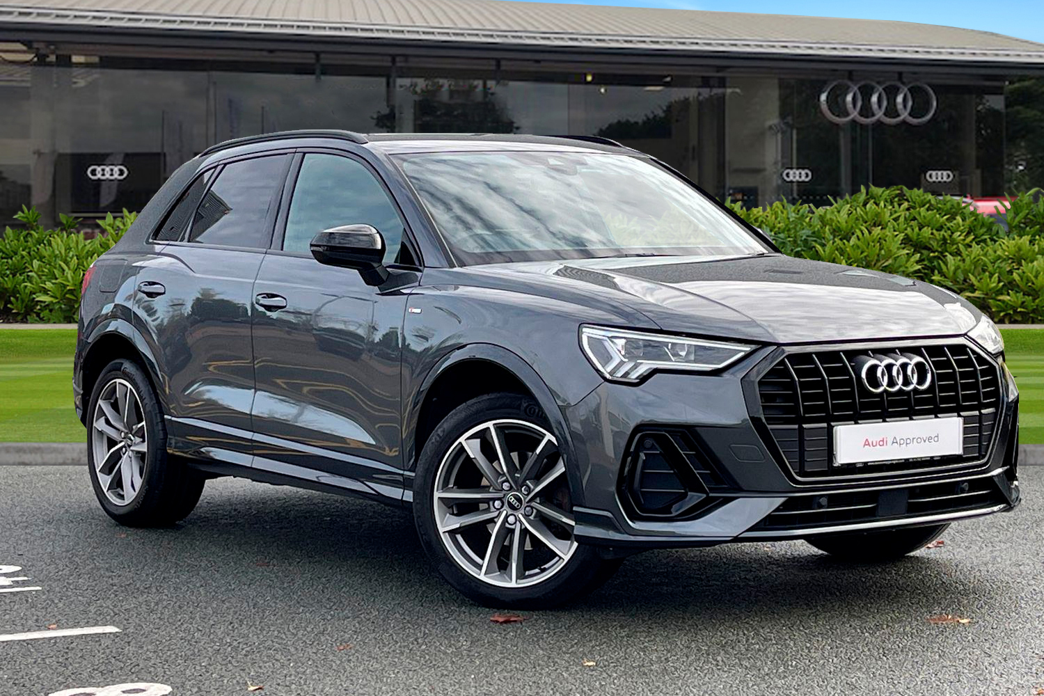 Main listing image - Audi Q3