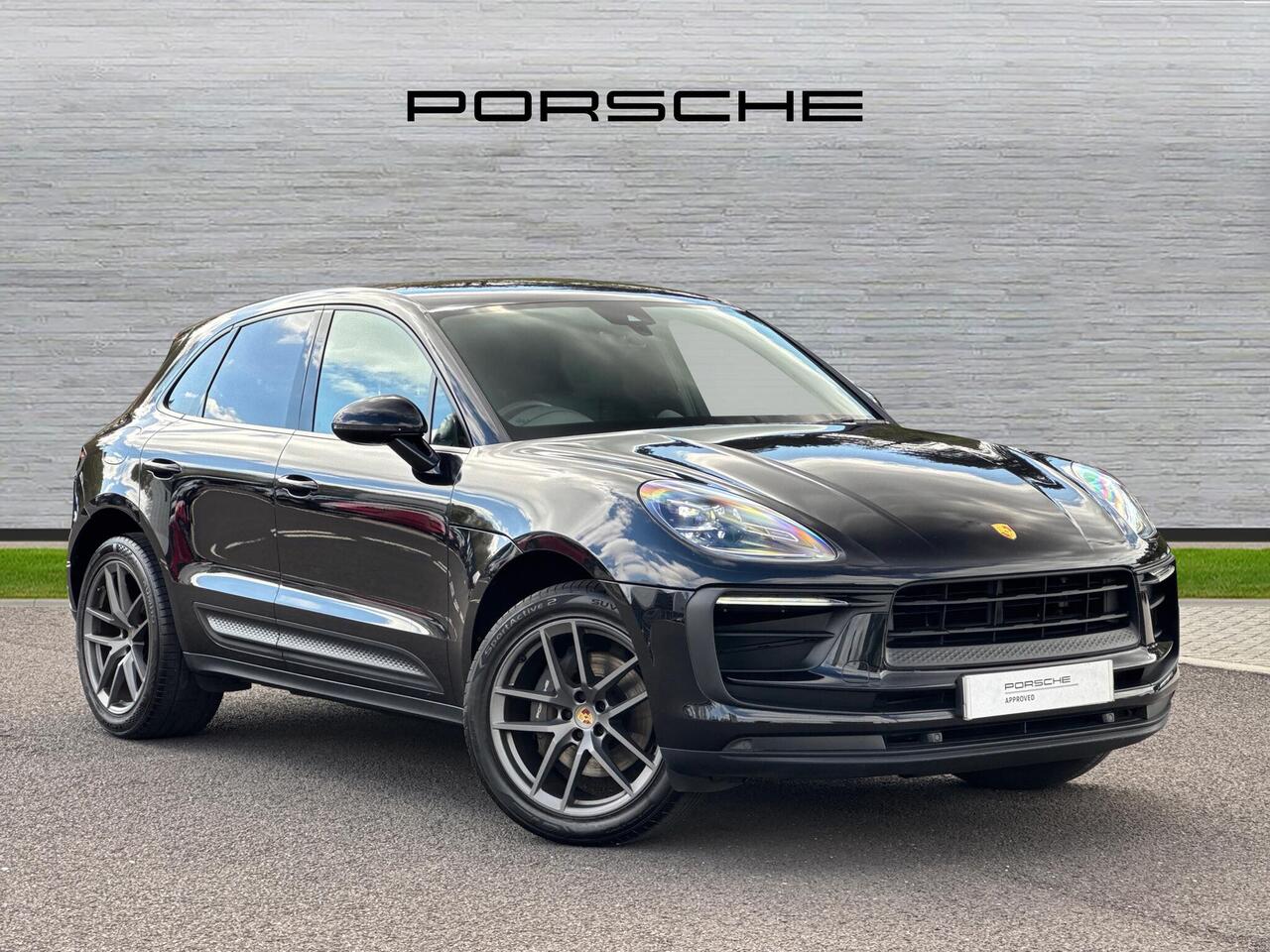 Main listing image - Porsche Macan