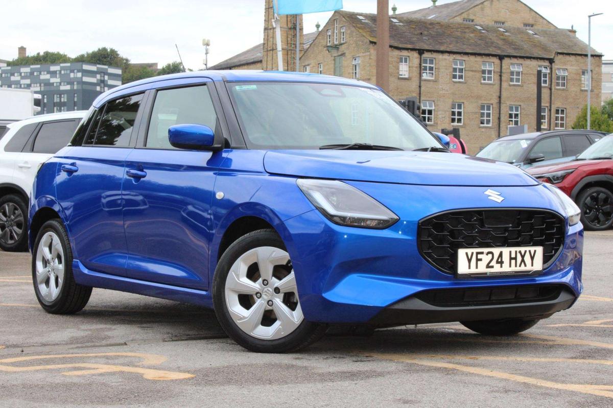 Main listing image - Suzuki Swift