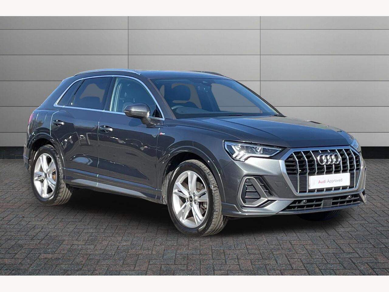 Main listing image - Audi Q3