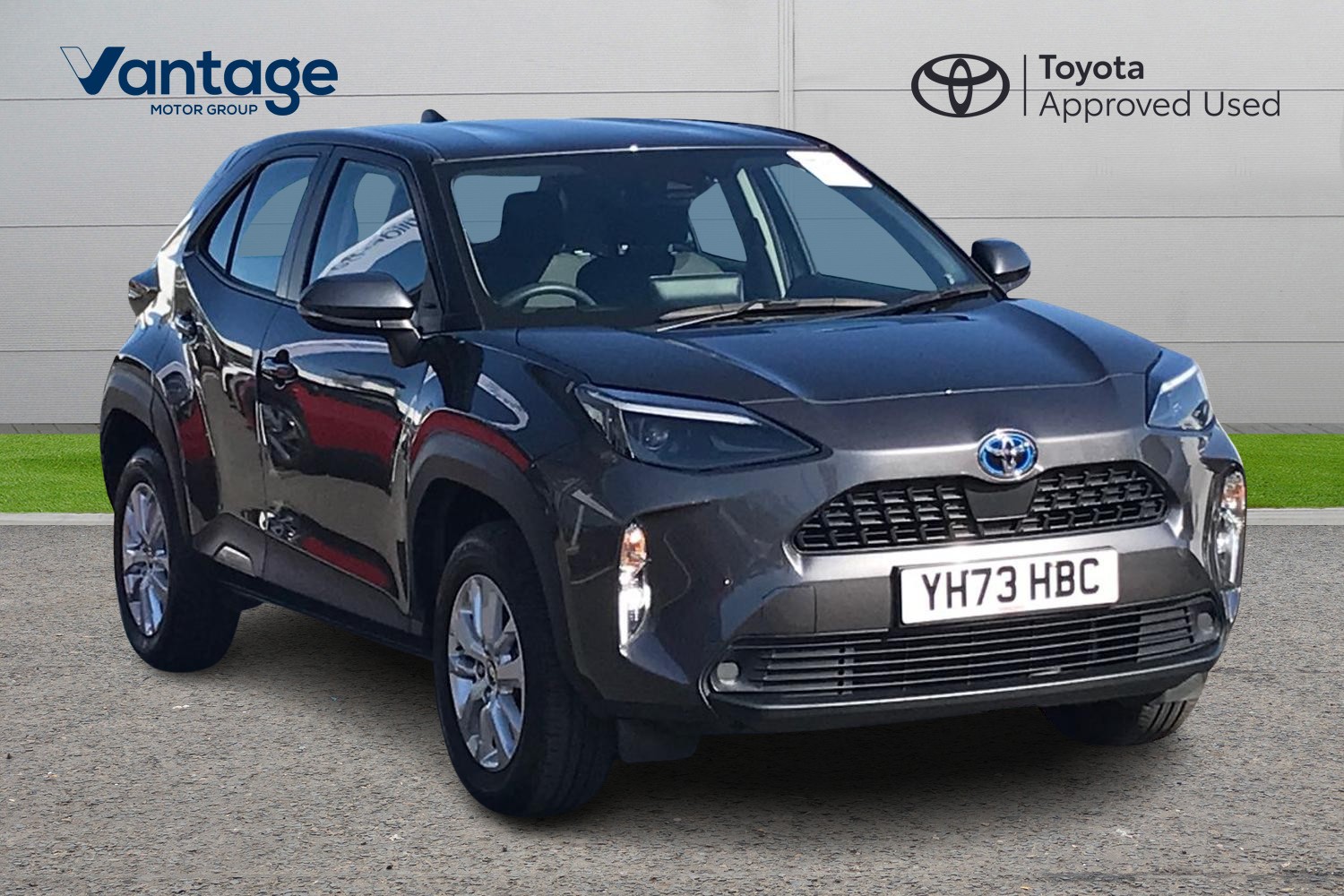 Main listing image - Toyota Yaris Cross