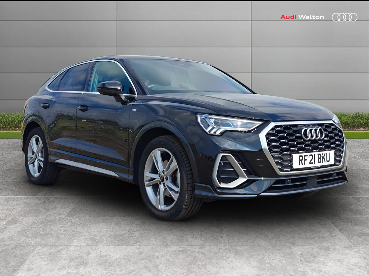 Main listing image - Audi Q3