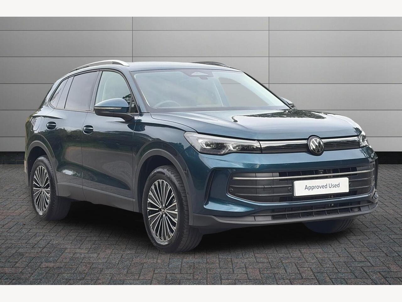 Main listing image - Volkswagen Tiguan