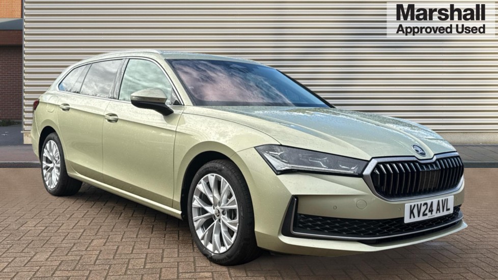 Main listing image - Skoda Superb Estate