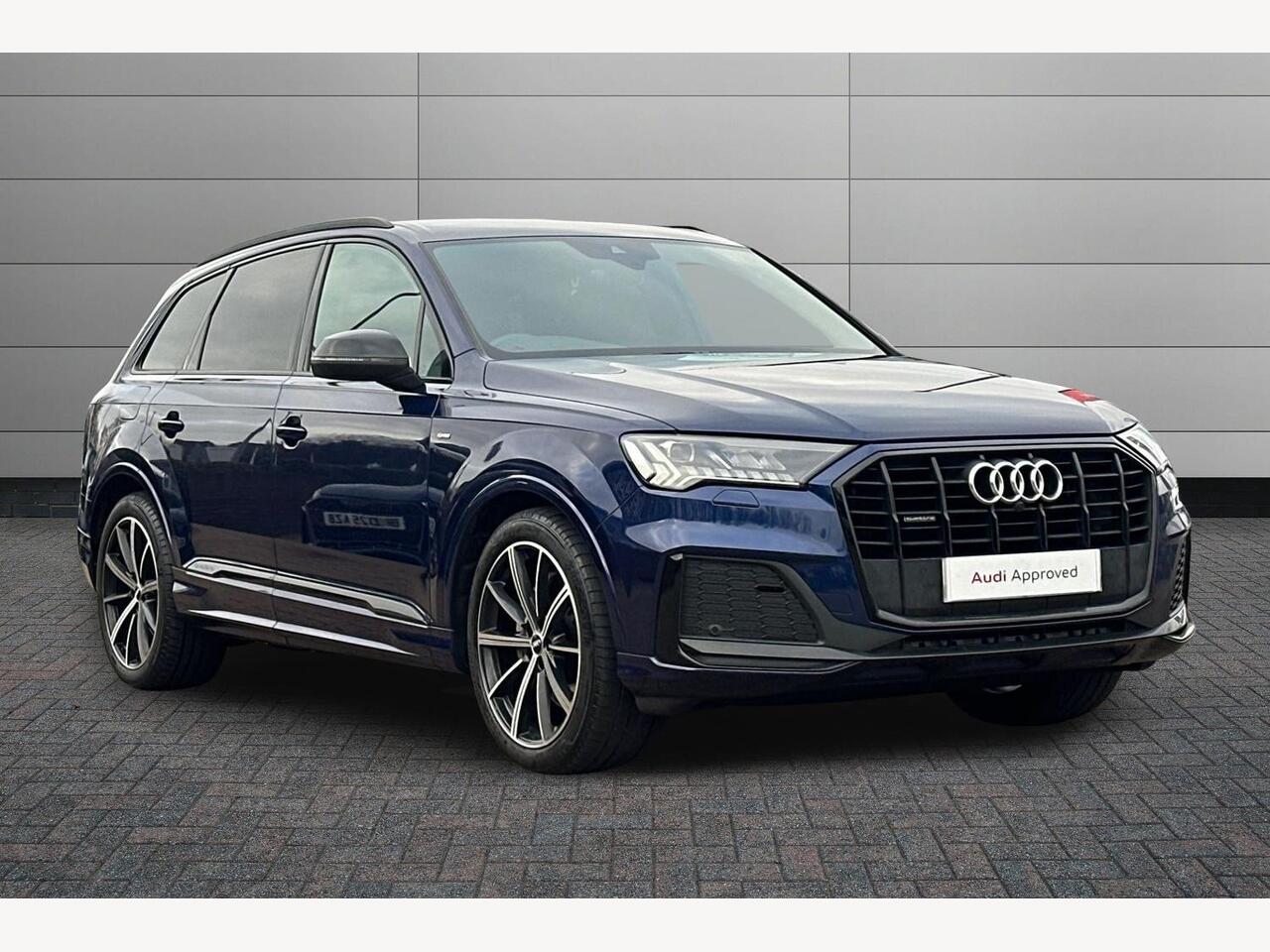 Main listing image - Audi Q7