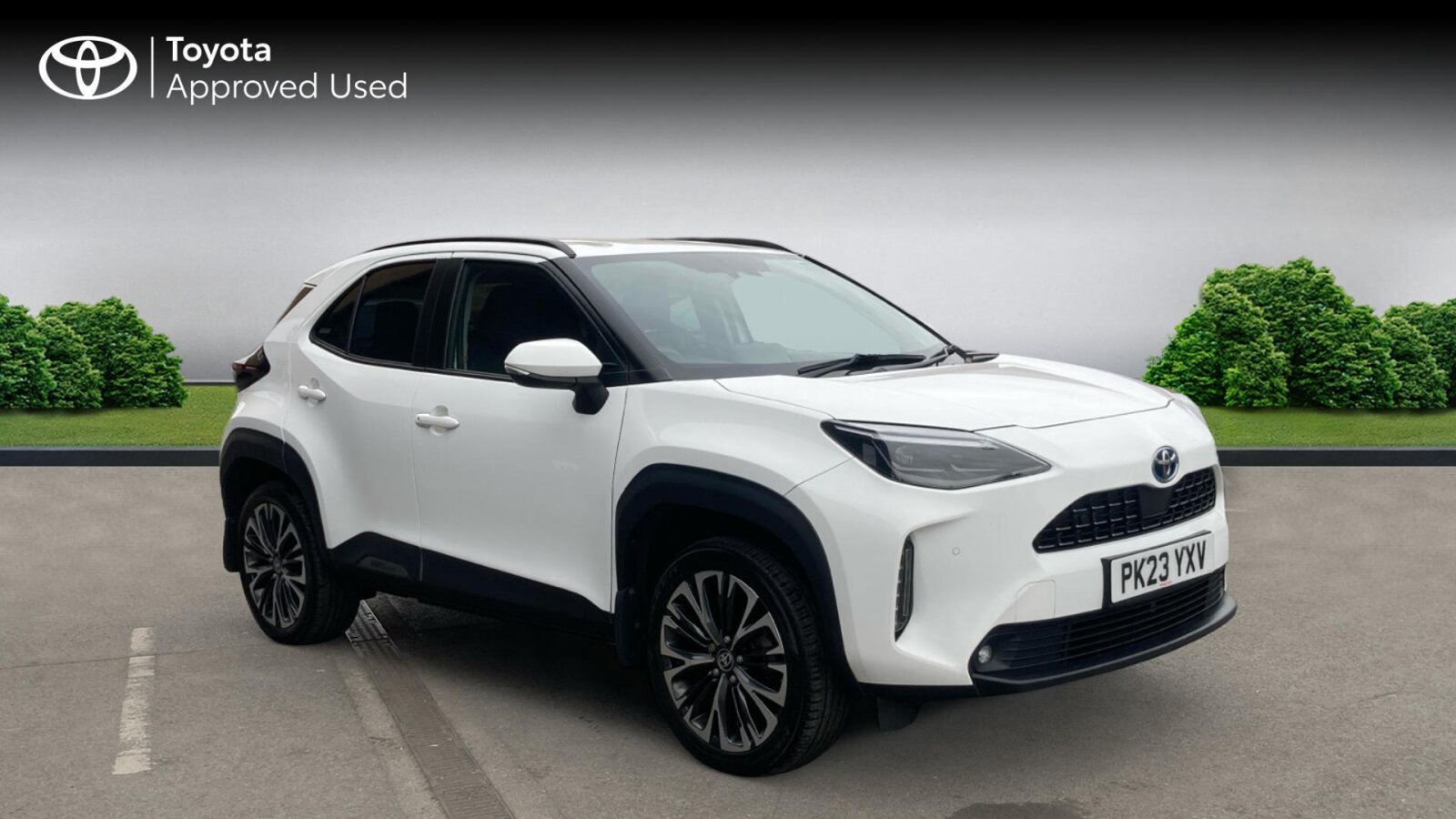 Main listing image - Toyota Yaris Cross