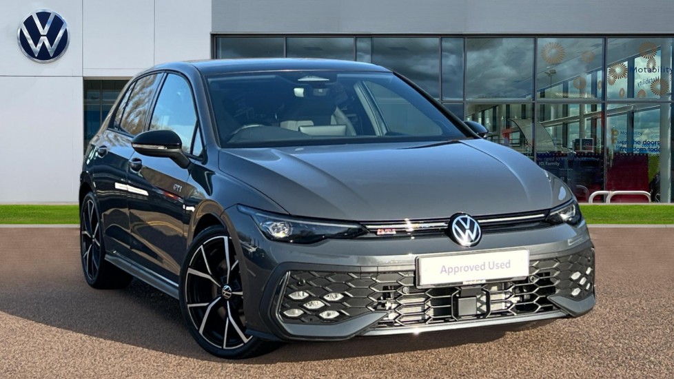 Main listing image - Volkswagen Golf