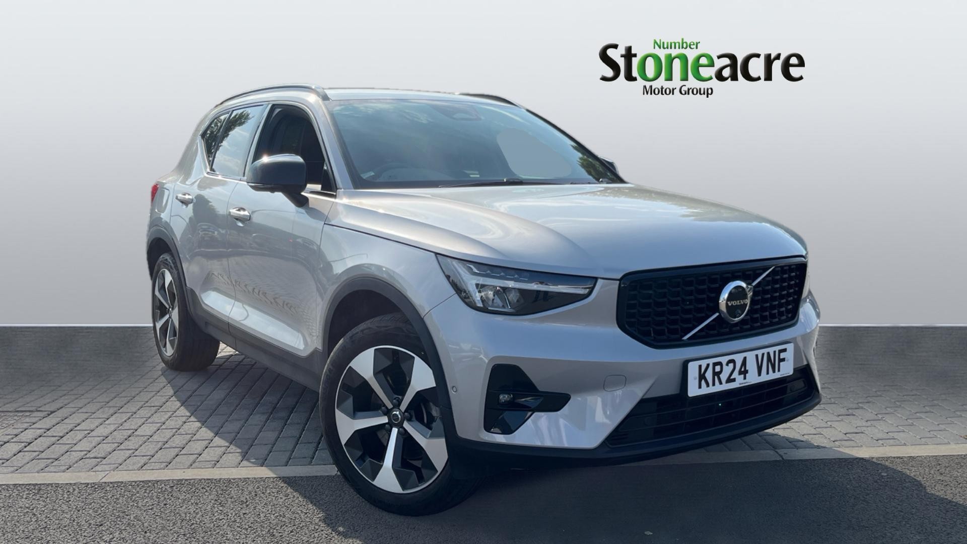 Main listing image - Volvo XC40