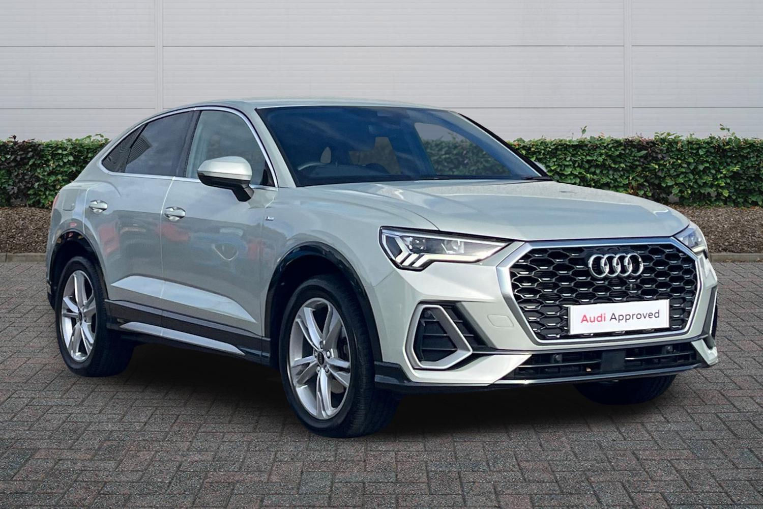 Main listing image - Audi Q3